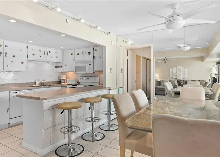 Holiday home 2 Bedroom With Ocean Views & Outdoor Pool! Ocean City