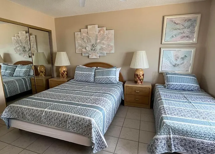 2 Bedroom With Ocean Views & Outdoor Pool! Ocean City